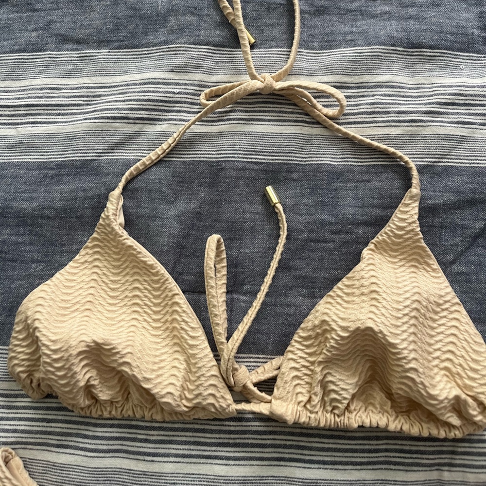 Monday swimwear Palma top vanilla